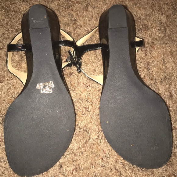 Sanders - Picture 2 of 2